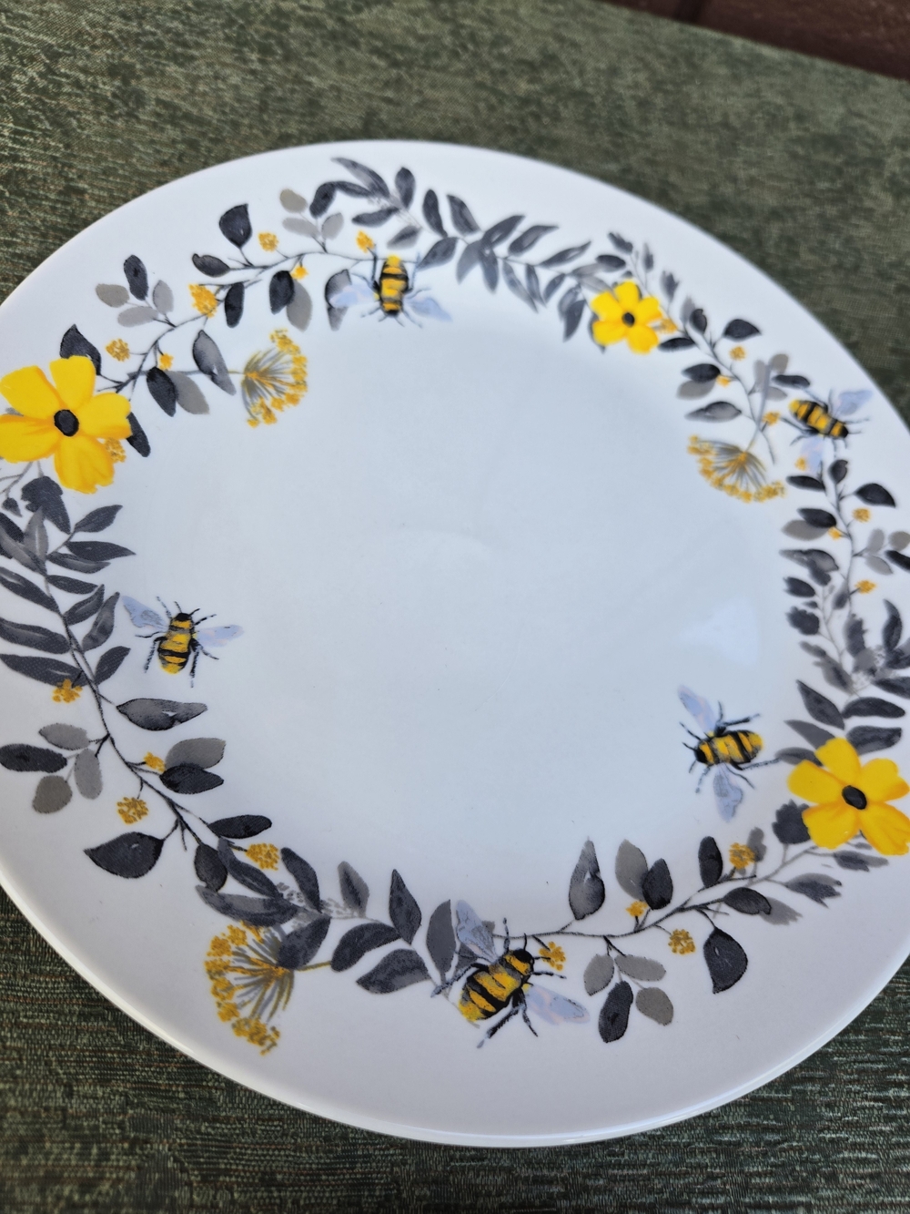 Floral & Bee Ceramic Dinner Plate - Set of 2 - Picture 4 of 8